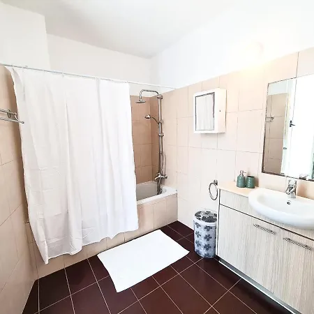 City Flats Apartment *